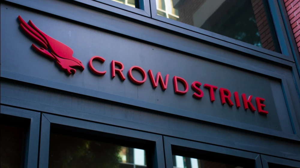 Wall Street expects shares of cybersecurity provider CrowdStrike to rise by just 5% / Photo: bluestork / Shutterstock.com
