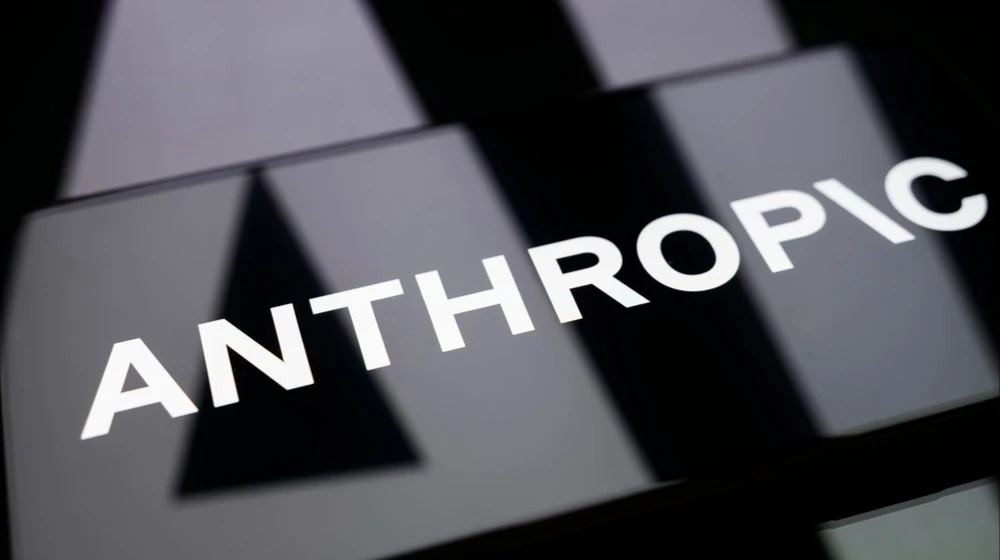 Anthropic выходит на биржу с предупреждением для инвесторов о том, что ее технология несет в себе экзистенциальные риски / Фото: Samuel Boivin / Shutterstock.com