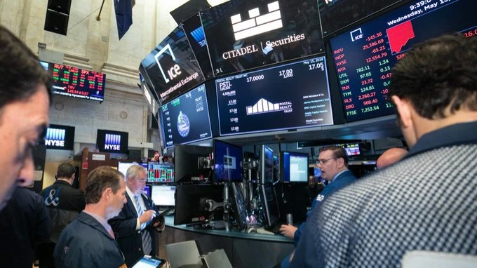 Citadel Securities believes that both cutting off funding for AI and continuing to pour money into the AI boom pose a number of risks / Photo: X / NYSE