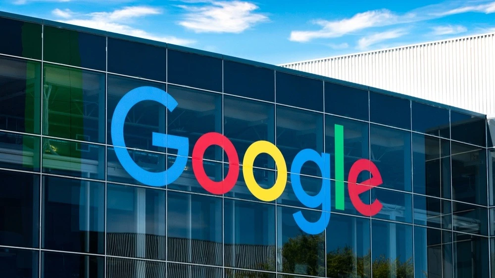 Google подходит к публикации отчета за третий квартал в более выигрышном положении, чем Meta. Фото: Ken Wolter/Shutterstock