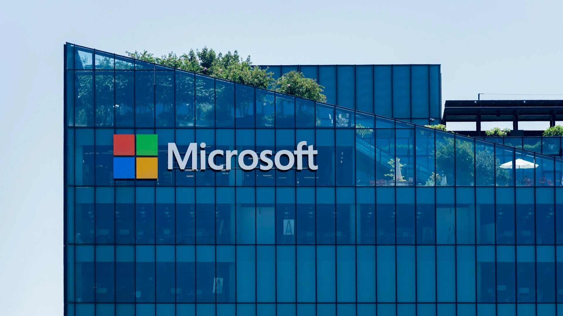 For the first time since 2017, Microsoft is entering the debt market / Photo: Unsplash.com / Or Hakim