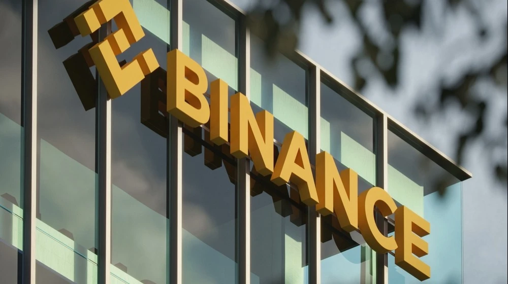 Binance обещает вернуть клиентам украденное в ходе крупнейшего взлома в истории криптоиндустрии / Фото: ANTON ZUBCHEVSKYI/Shutterstock.com