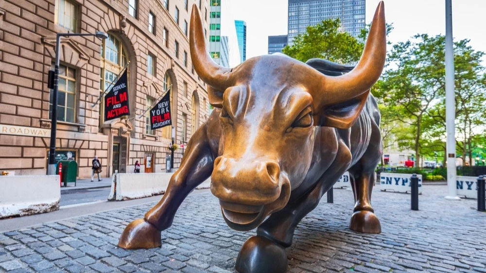 Some investors remain optimistic about the outlook for the S&amp;P 500 and AI-related stocks / Photo: cgst26 / Shutterstock