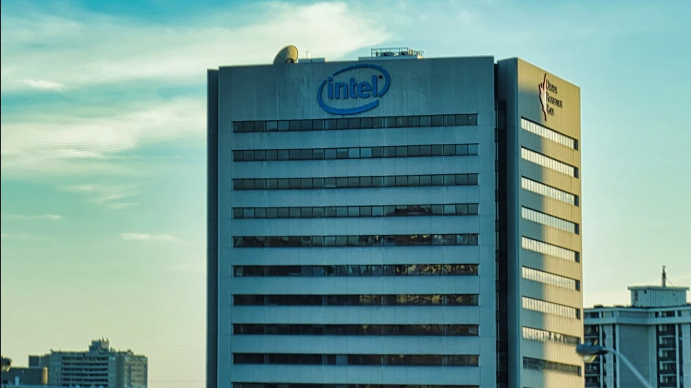 Капитализация Intel может сократиться за день на $140 млрд / Фото: KimVermaat / Shutterstock.com