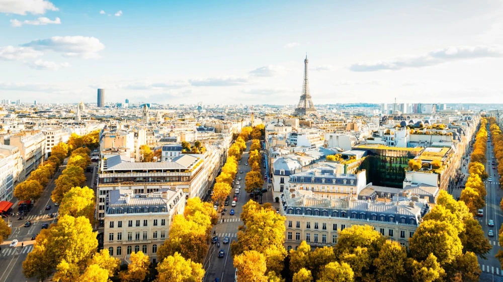 Fitchs decision was released on the eve of another round of protests in French cities, including Paris / Photo: Shutterstock