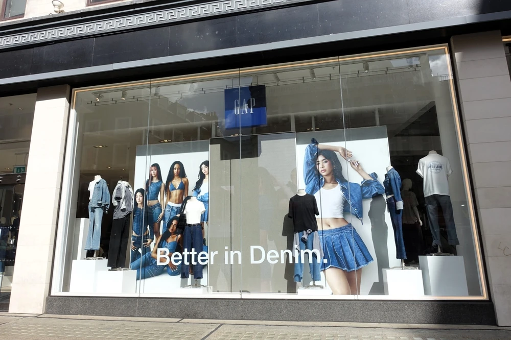 Рекламная кампания Gap в 2025 году стала ключевым фактором роста компании / Фото: Peter_Fleming / Shutterstock.com